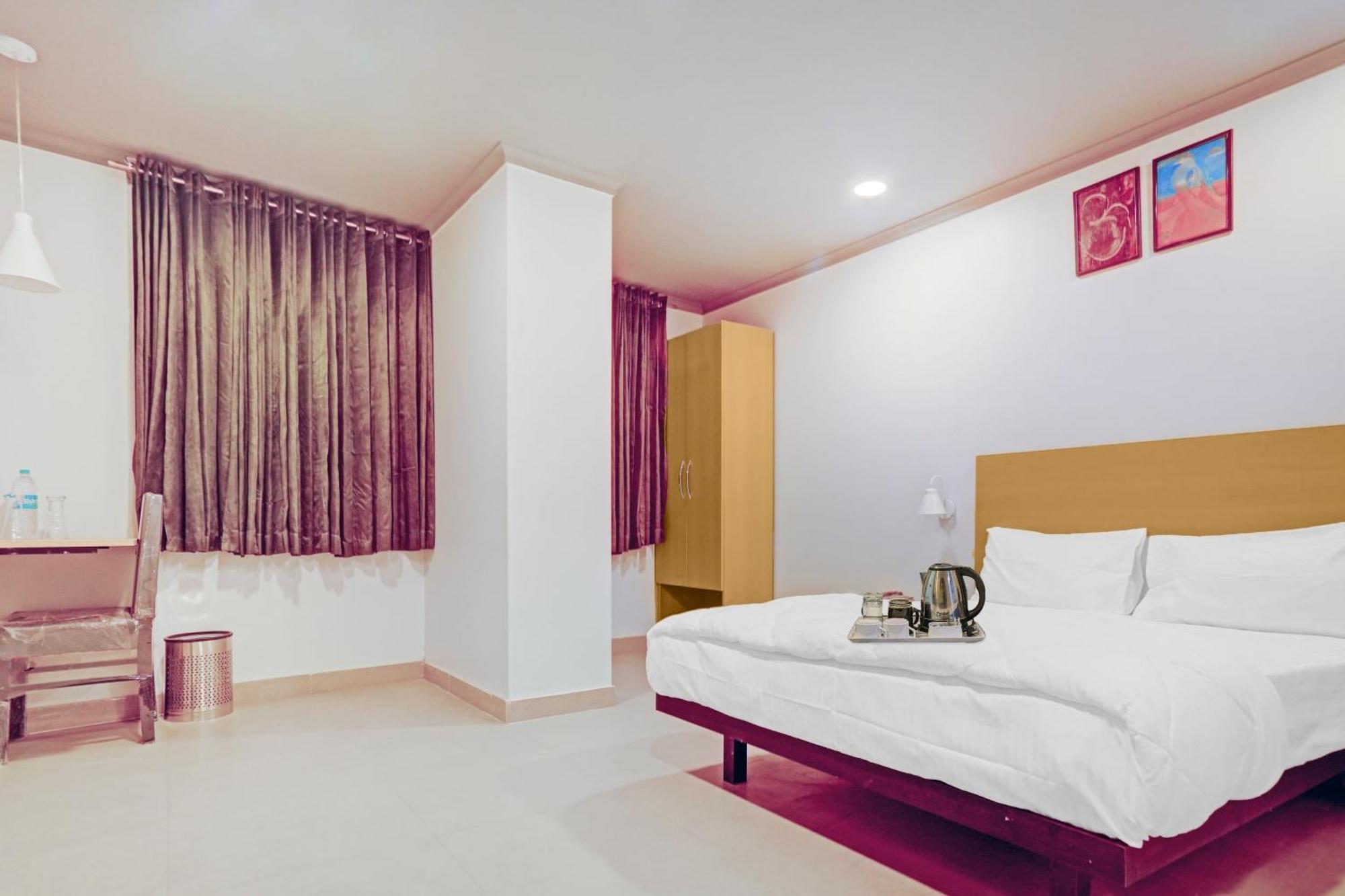 Collection O One Hotel Ghaziabad Exterior foto